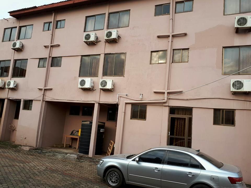 Samartine Hotel Kwabenya Exterior photo